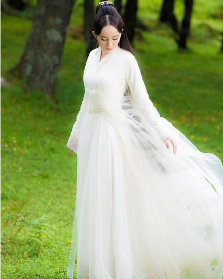 盤點五位古裝最仙明星：楊冪、趙麗穎、劉亦菲，誰是你心中的仙女首選？